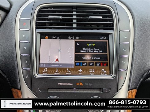 Used 2018 Lincoln MKX Reserve image 15