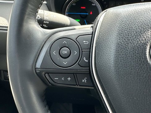 Used 2024 Toyota Venza LE image 26