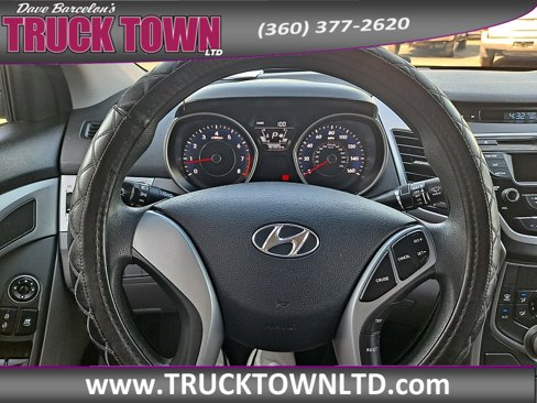 Used 2016 Hyundai Elantra SE image 16