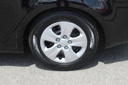 Used 2018 Kia Forte LX w/ LX Popular Package image 6