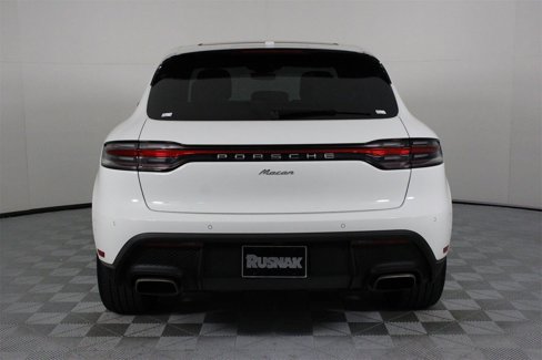 Certified 2024 Porsche Macan image 6