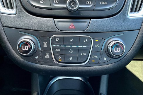 Used 2019 Chevrolet Malibu LT image 31