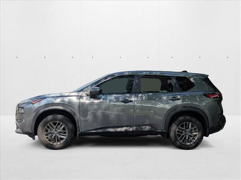 Used 2023 Nissan Rogue S image 3