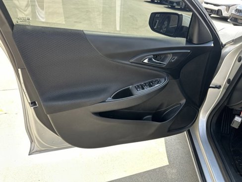 Used 2020 Chevrolet Malibu LT image 11