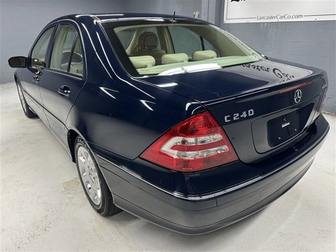 Used 2005 Mercedes-Benz C 240 4MATIC Sedan image 4