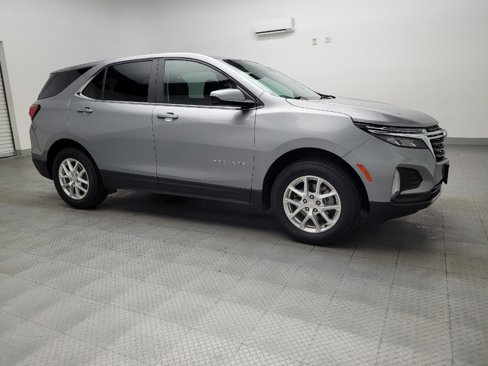 Used 2023 Chevrolet Equinox LT w/ Driver Convenience Package image 11