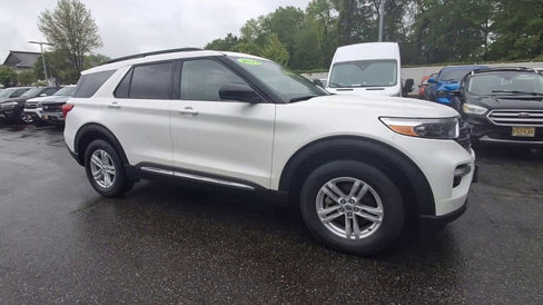 Certified 2022 Ford Explorer XLT w/ Equipment Group 202A image 2