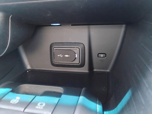 Used 2022 Toyota Venza Limited image 24