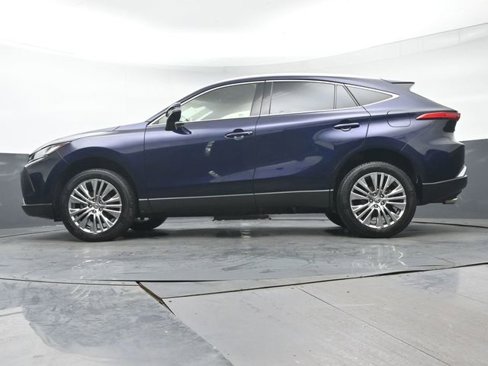 Certified 2022 Toyota Venza XLE image 36