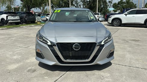 Used 2022 Nissan Altima 2.5 SV image 2