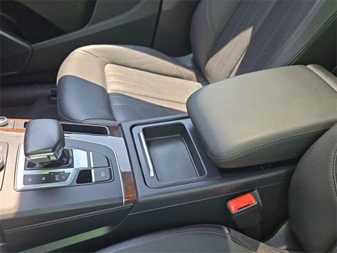 Used 2018 Audi Q5 2.0T Premium Plus w/ Premium Plus Package image 21