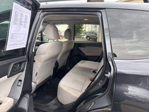 Used 2015 Subaru Forester 2.5i Premium w/ All-Weather Package image 11