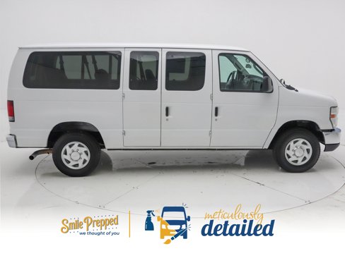 Used 2011 Ford E-350 and Econoline 350 XLT image 2