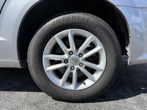 Used 2019 Dodge Grand Caravan SXT image 10