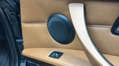 Used 2009 BMW 328i Convertible image 24