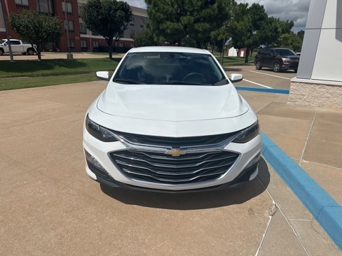 Used 2023 Chevrolet Malibu LT image 3