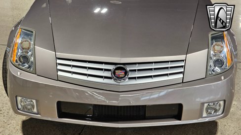 Used 2004 Cadillac XLR image 9