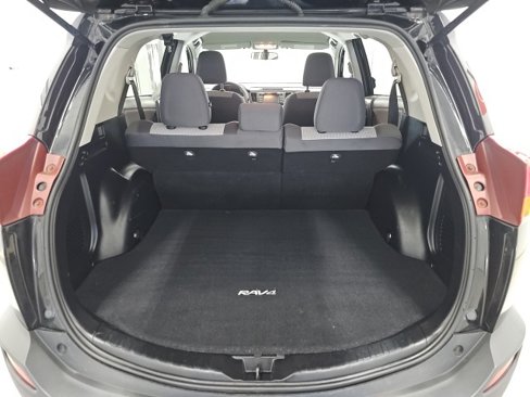 Used 2013 Toyota RAV4 LE image 17