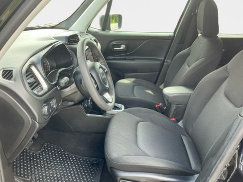 Used 2023 Jeep Renegade Latitude image 10