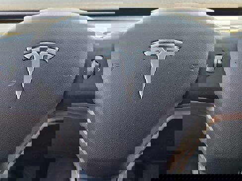 Used 2021 Tesla Model 3 Standard Range image 35