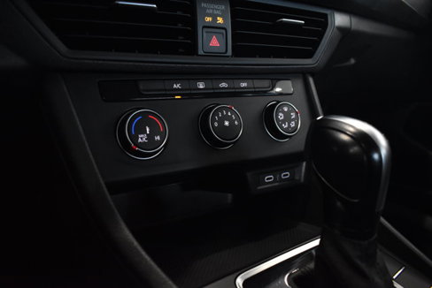 Used 2021 Volkswagen Jetta S w/ Driver Assistance Package image 21