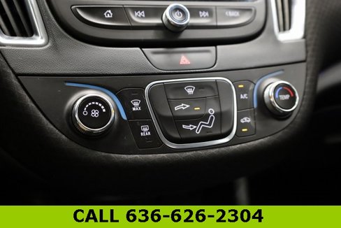 Used 2017 Chevrolet Malibu LT image 18