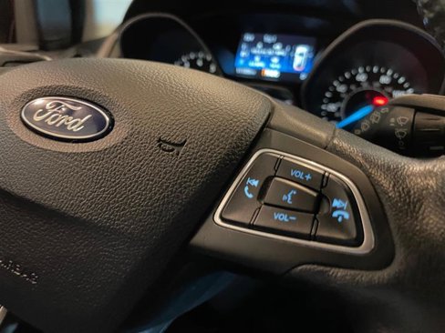Used 2017 Ford Focus Titanium w/ Titanium Technology Package image 13