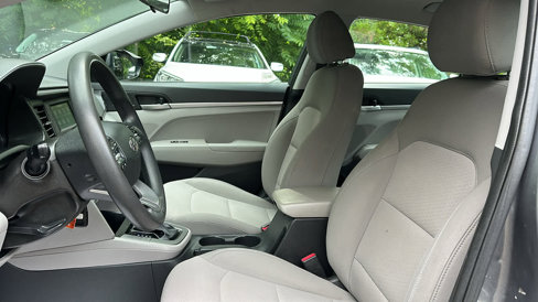 Used 2019 Hyundai Elantra SE image 12
