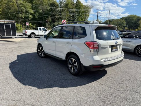 Used 2018 Subaru Forester 2.5i Premium w/ All-Weather Package image 4