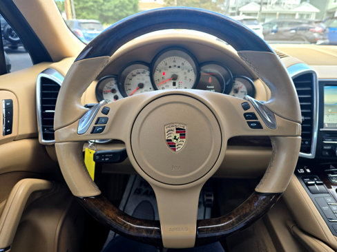 Used 2012 Porsche Cayenne S image 6