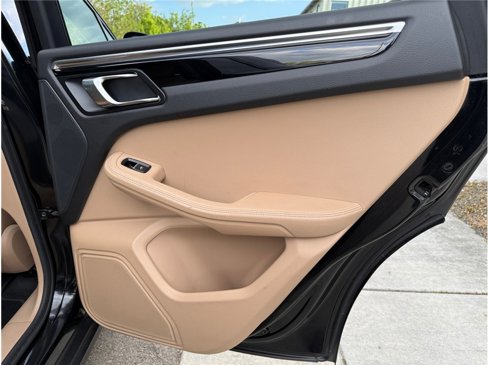 Used 2019 Porsche Macan image 35