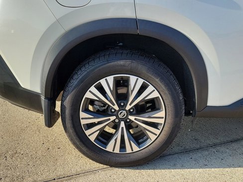 Used 2021 Nissan Rogue SV w/ Premium Package image 7