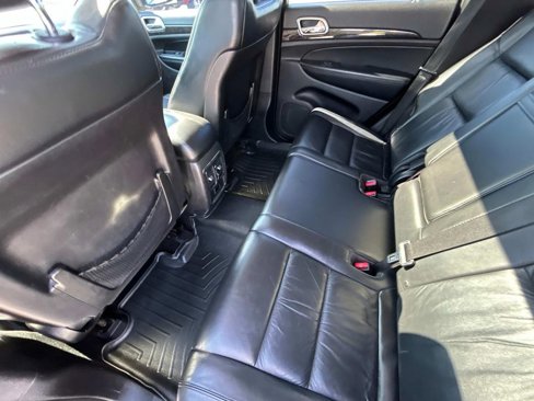 Used 2013 Jeep Grand Cherokee Laredo image 12