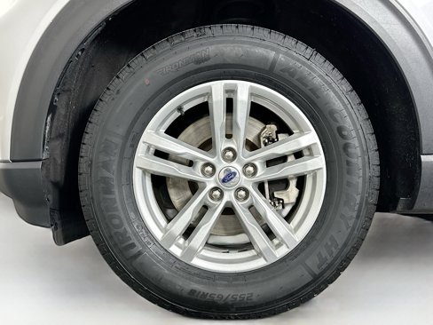 Used 2022 Ford Explorer XLT w/ Equipment Group 202A image 11