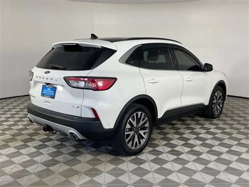 Used 2020 Ford Escape Titanium image 17