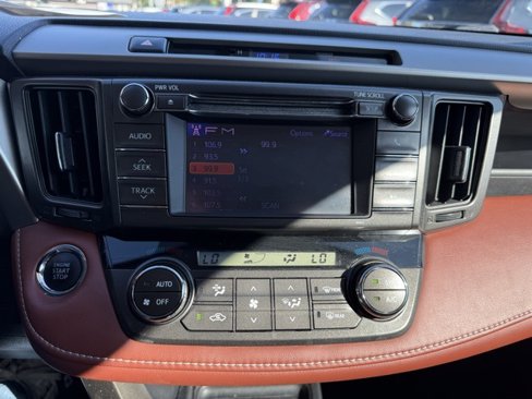 Used 2013 Toyota RAV4 Limited image 22