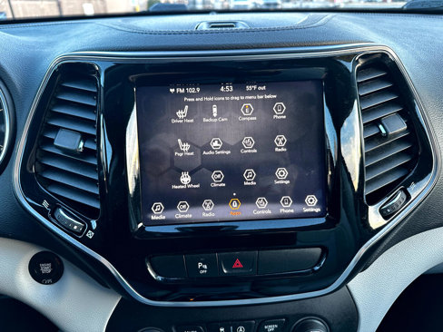 Used 2019 Jeep Cherokee Limited image 12