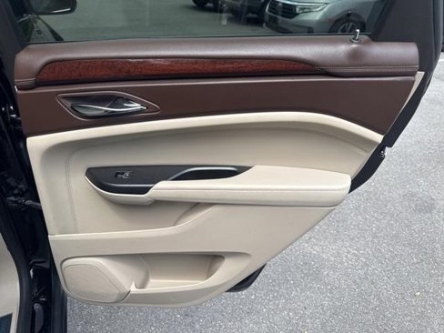 Used 2016 Cadillac SRX Luxury image 24