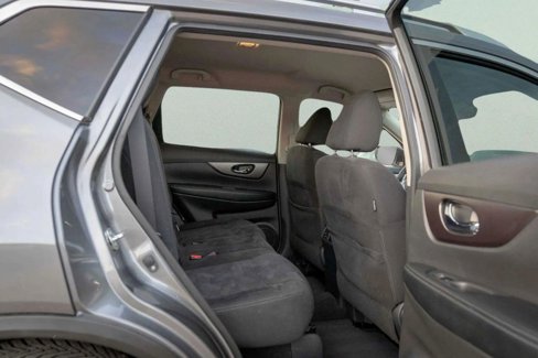 Used 2015 Nissan Rogue SV image 8
