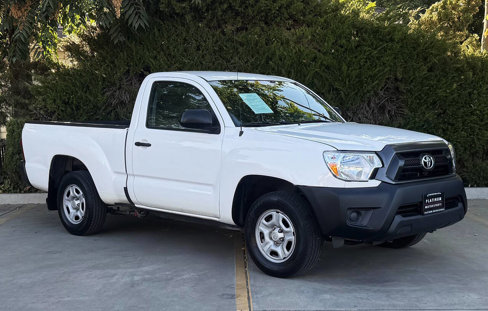 Used 2014 Toyota Tacoma 2WD Regular Cab image 3