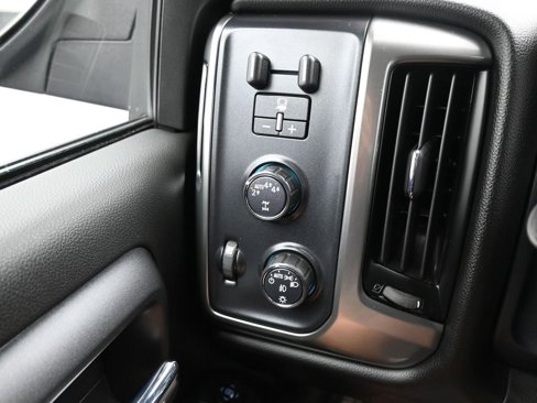 Used 2018 Chevrolet Silverado 1500 LT w/ All Star Edition image 13