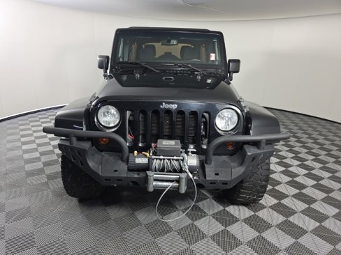 Used 2013 Jeep Wrangler Unlimited Sahara w/ Connectivity Group image 8