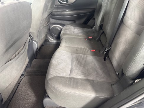 Used 2016 Nissan Rogue SV image 16