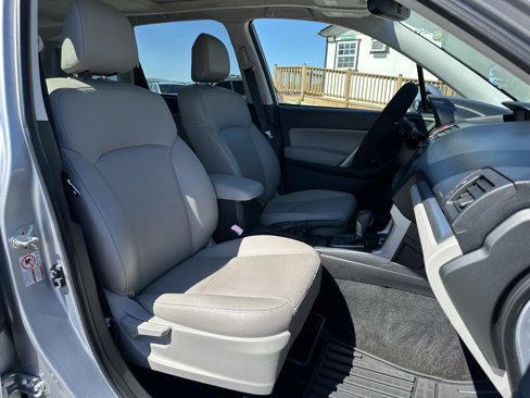 Used 2015 Subaru Forester 2.5i Touring w/ Popular Package #2 image 10