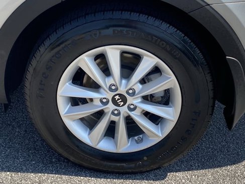 Used 2019 Kia Sorento L image 31