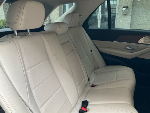 Used 2021 Mercedes-Benz GLE 350 4MATIC w/ Premium Package image 13