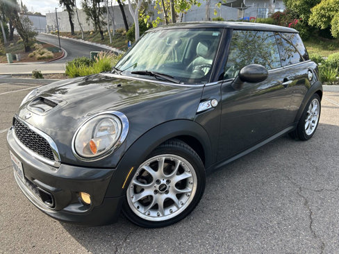 Used 2011 MINI Cooper S image 1