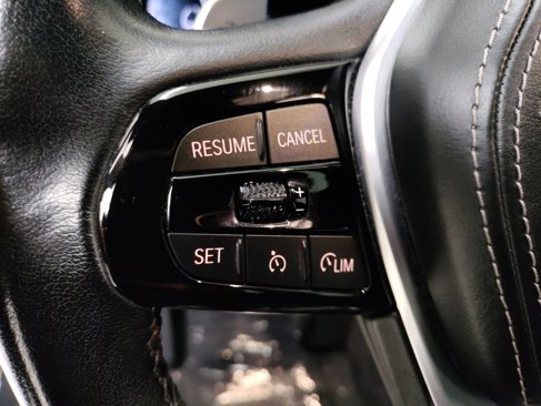 Used 2022 BMW 530e w/ Convenience Package image 15