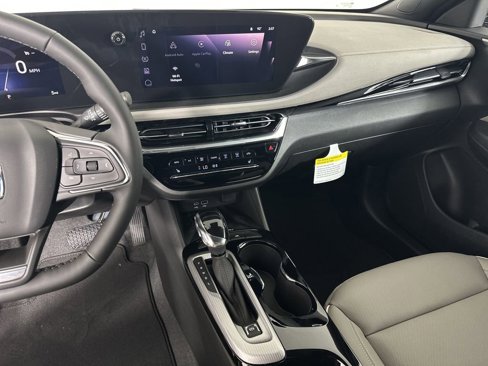 New 2025 Buick Envista Avenir image 29