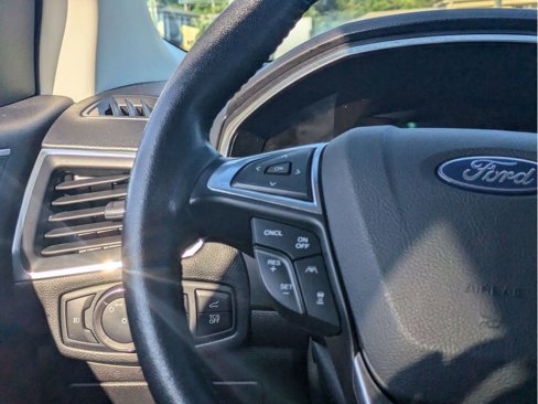 Certified 2019 Ford Edge Titanium w/ Equipment Group 301A image 18